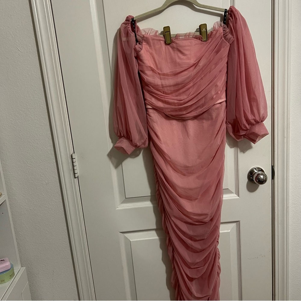 Elegant Pink Ruched Dress with Puff Sleeves
